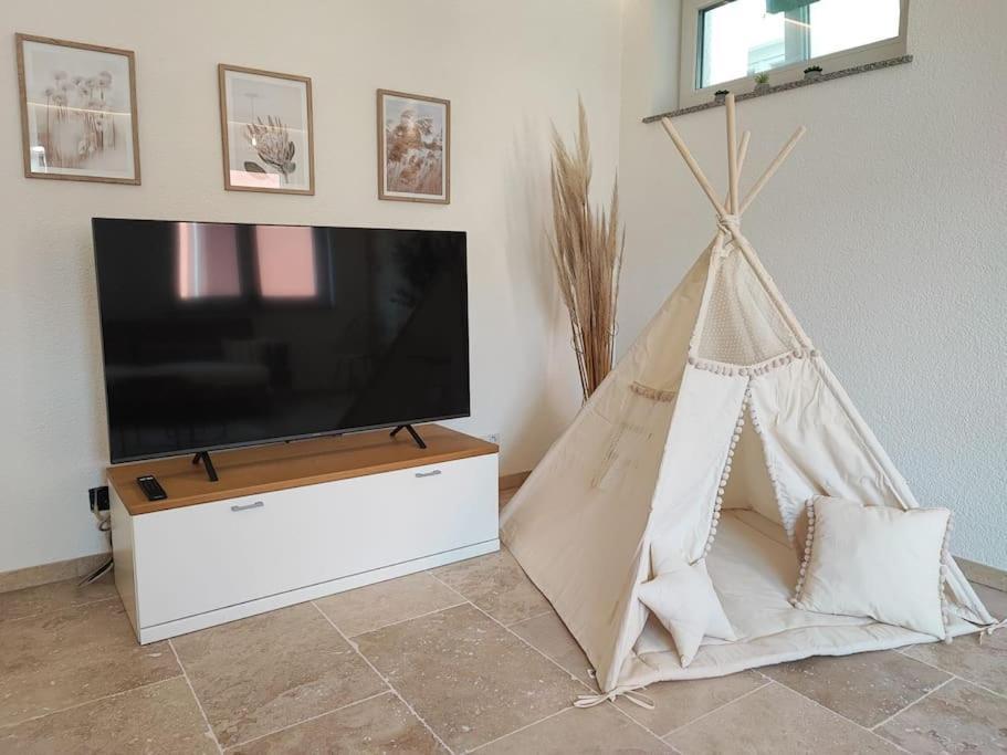 -stadthaus Ida- Mit Grosser Dachterasse, Am Schlosspark, Luftkurort Kisslegg, Boxspringbetten, Kaffeevollautomat, Smarttv, Familienfreundlich, Grosszuegig, Zentral Kisslegg