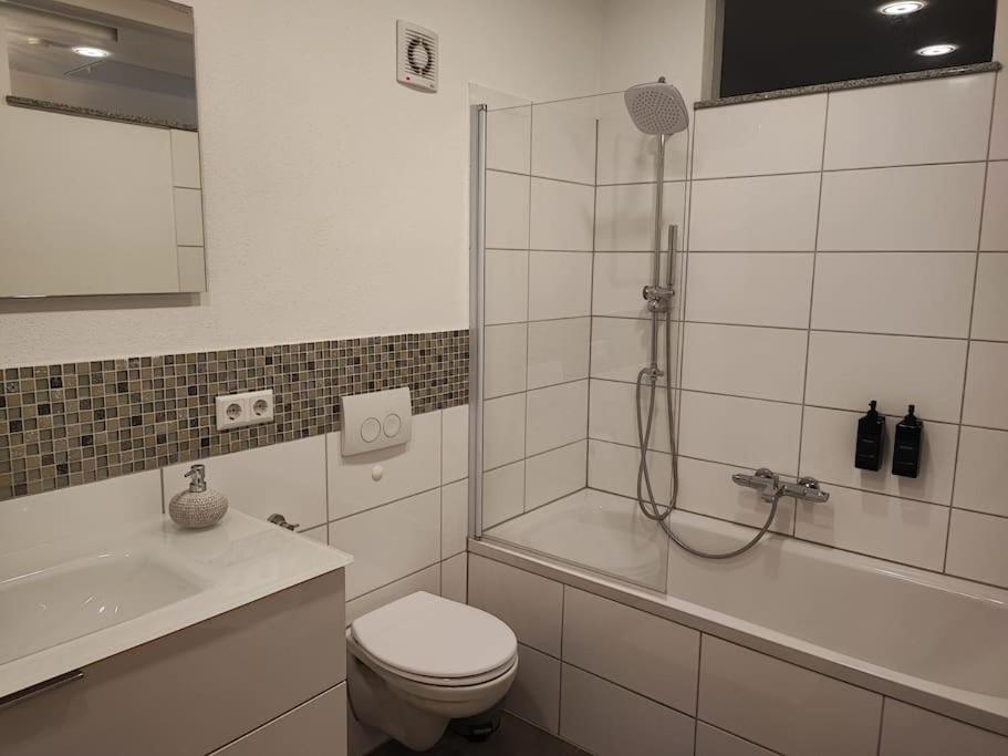 Holiday home -stadthaus Ida- Mit Grosser Dachterasse, Am Schlosspark, Luftkurort Kisslegg, Boxspringbetten, Kaffeevollautomat, Smarttv, Familienfreundlich, Grosszuegig, Zentral