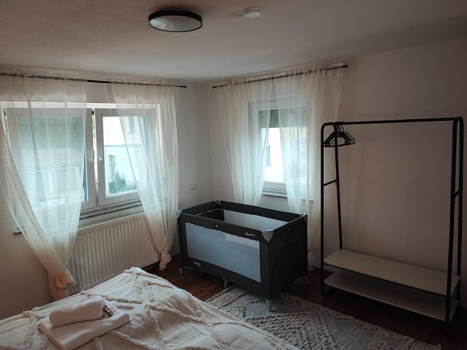 Holiday home -stadthaus Ida- Mit Grosser Dachterasse, Am Schlosspark, Luftkurort Kisslegg, Boxspringbetten, Kaffeevollautomat, Smarttv, Familienfreundlich, Grosszuegig, Zentral *