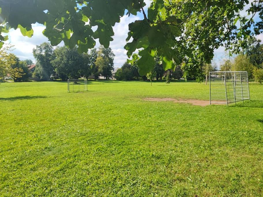 -stadthaus Ida- Mit Grosser Dachterasse, Am Schlosspark, Luftkurort Kisslegg, Boxspringbetten, Kaffeevollautomat, Smarttv, Familienfreundlich, Grosszuegig, Zentral