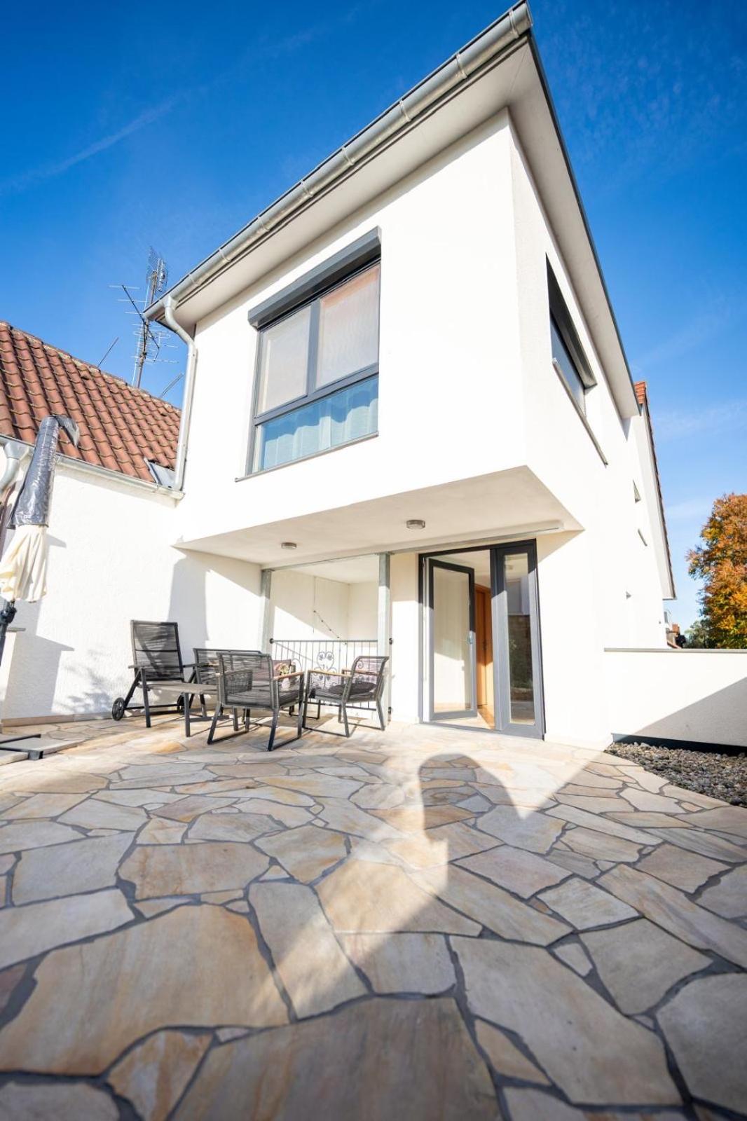 -stadthaus Ida- Mit Grosser Dachterasse, Am Schlosspark, Luftkurort Kisslegg, Boxspringbetten, Kaffeevollautomat, Smarttv, Familienfreundlich, Grosszuegig, Zentral