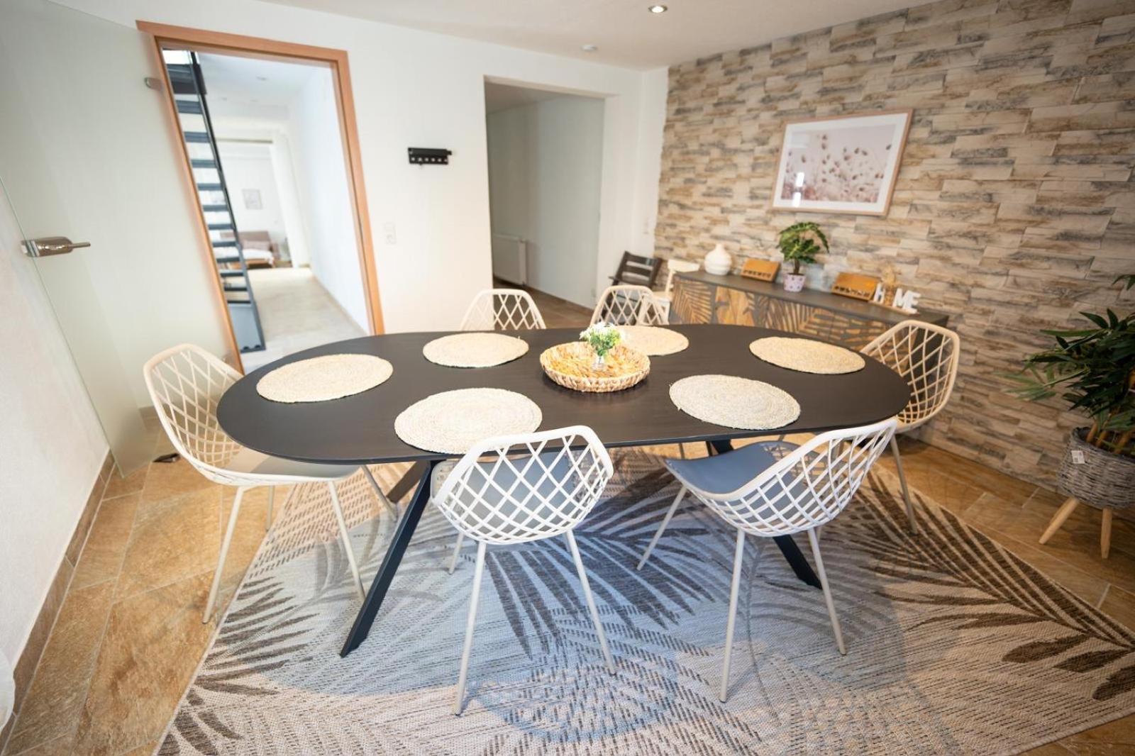Holiday home -stadthaus Ida- Mit Grosser Dachterasse, Am Schlosspark, Luftkurort Kisslegg, Boxspringbetten, Kaffeevollautomat, Smarttv, Familienfreundlich, Grosszuegig, Zentral