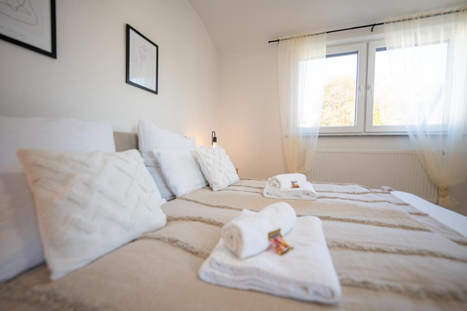 Holiday home -stadthaus Ida- Mit Grosser Dachterasse, Am Schlosspark, Luftkurort Kisslegg, Boxspringbetten, Kaffeevollautomat, Smarttv, Familienfreundlich, Grosszuegig, Zentral Kisslegg