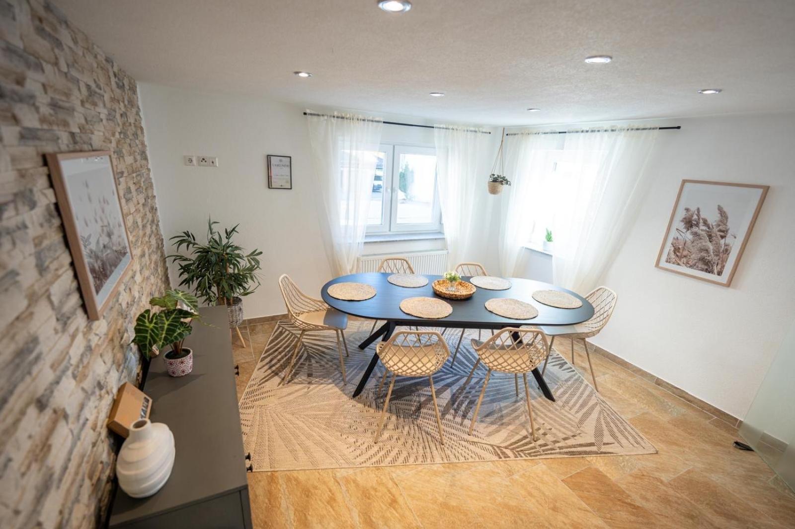 -stadthaus Ida- Mit Grosser Dachterasse, Am Schlosspark, Luftkurort Kisslegg, Boxspringbetten, Kaffeevollautomat, Smarttv, Familienfreundlich, Grosszuegig, Zentral * Kisslegg