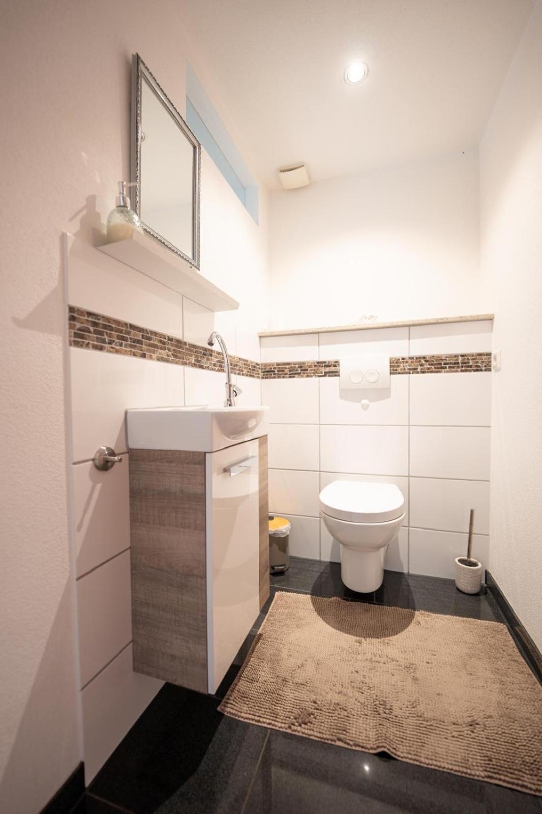 -stadthaus Ida- Mit Grosser Dachterasse, Am Schlosspark, Luftkurort Kisslegg, Boxspringbetten, Kaffeevollautomat, Smarttv, Familienfreundlich, Grosszuegig, Zentral * Kisslegg