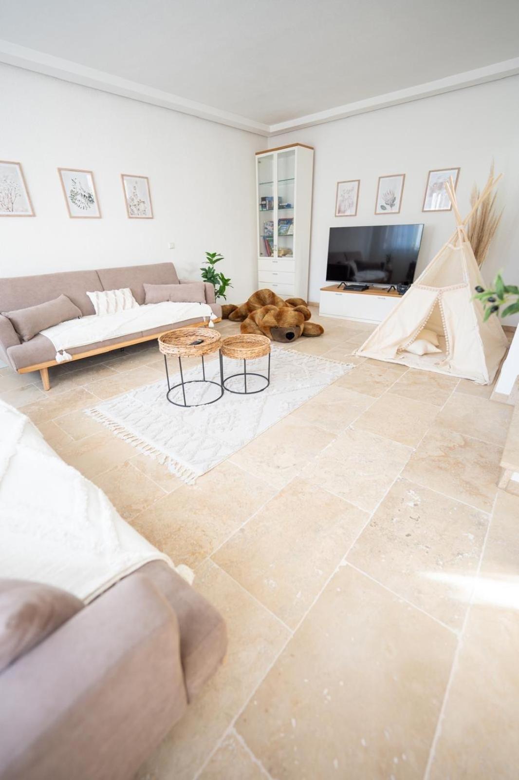 -stadthaus Ida- Mit Grosser Dachterasse, Am Schlosspark, Luftkurort Kisslegg, Boxspringbetten, Kaffeevollautomat, Smarttv, Familienfreundlich, Grosszuegig, Zentral Holiday home