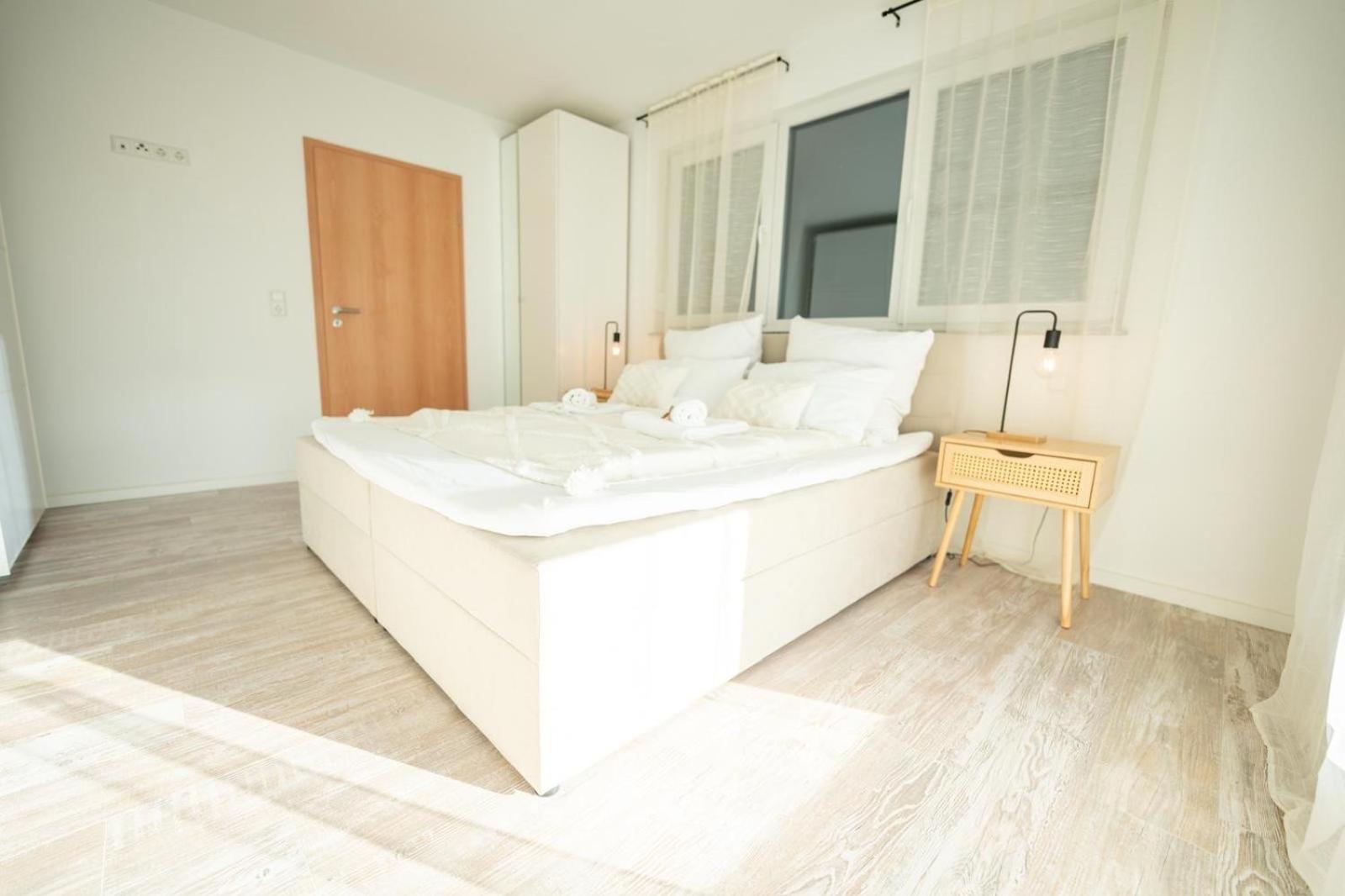 -stadthaus Ida- Mit Grosser Dachterasse, Am Schlosspark, Luftkurort Kisslegg, Boxspringbetten, Kaffeevollautomat, Smarttv, Familienfreundlich, Grosszuegig, Zentral Kisslegg